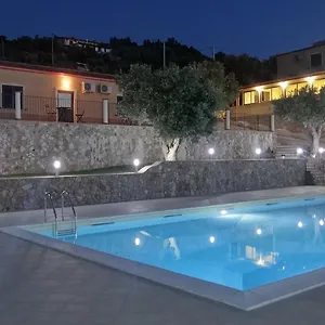  Farm stay La Valle Degli Ulivi